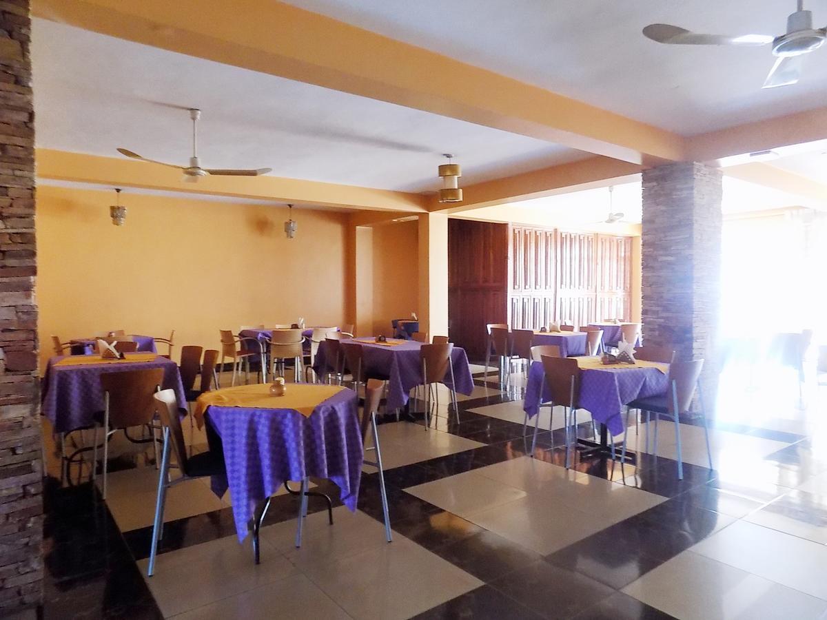 G-One Hotel Kampala Ngoại thất bức ảnh